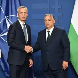أوربان: "الناتو" قدم ضمانات لهنغاريا بشأن حقها في عدم المشاركة في بعثة الحلف في أوكرانيا