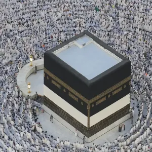 شاهد: توافد أكثر من 1.5 مليون مسلم لأداء فريضة الحج السنوية في مكة