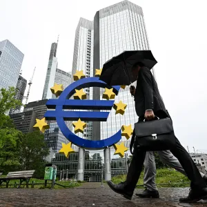 التضخم في منطقة اليورو يتباطأ إلى 2.5% في يونيو