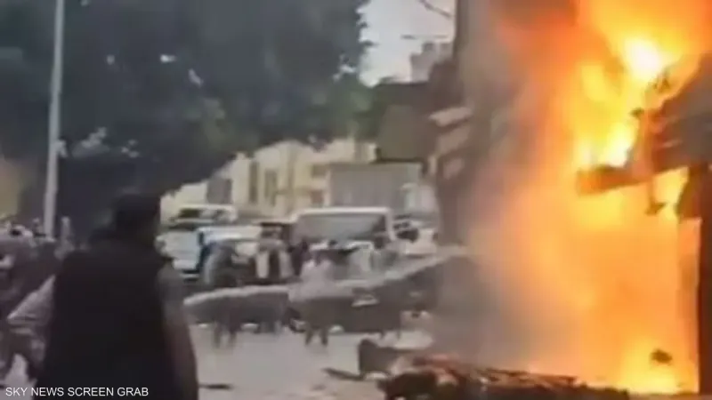 بالفيديو.. حريق داخل مطعم في بيروت يقتل 8 أشخاص