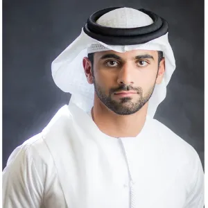منصور بن محمد يرحّب بالمشاركين في مؤتمر دبي الدولي وحفل «جلوب سوكر»