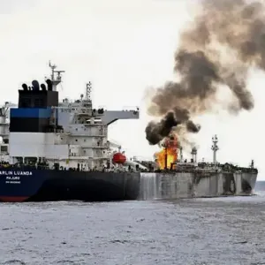 الحوثيون يهاجمون أربع سفن بالمحيط الهندي والبحر الأحمر