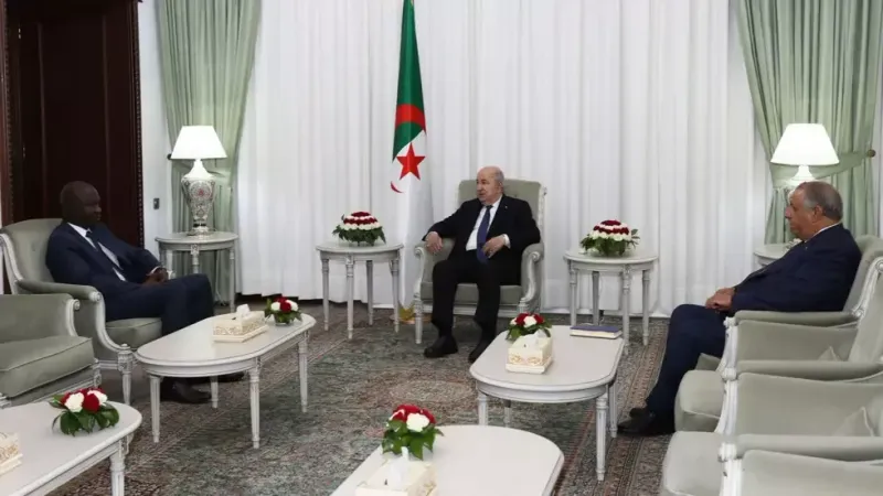 رئيس الجمهورية يستقبل سفير السنغال لدى الجزائر