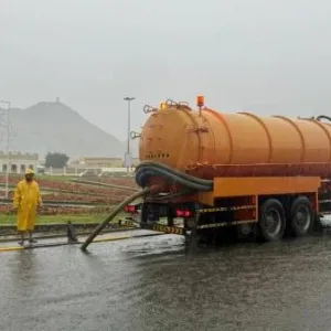 الإمارات.. أمطار غزيرة على مناطق ومدن الساحل الشرقي