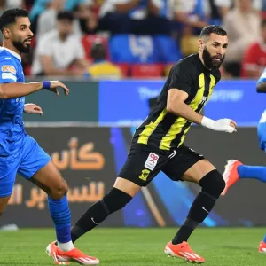 ما طرق شراء وأسعار تذاكر مباراة الهلال والاتحاد في دوري روشن السعودي 2024-2025؟