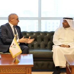 "القوى العاملة الكويتية" تبحث تعزيز التعاون باستقدام العمالة مع سفير تونس
