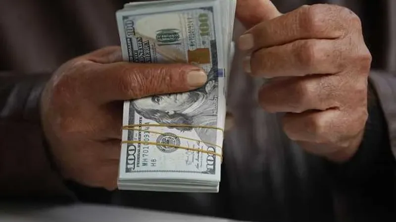 سعر الدولار اليوم الخميس 25 أبريل 2024 مقابل الجنيه في البنوك المصرية