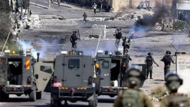 استشهاد وإصابة فلسطينيين في اعتداء قوات الاحتلال على مخيم نور شمس بـ #الضفة_الغربية