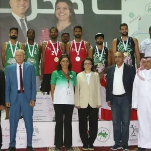 منتخبنا لكرة الطائرة الشاطئية يحصد الذهب والفضة بالبطولة العربية