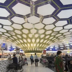 عدد المسافرين عبر مطارات أبوظبي يتجاوز 6.9 مليون مسافر في الربع الأول من 2024