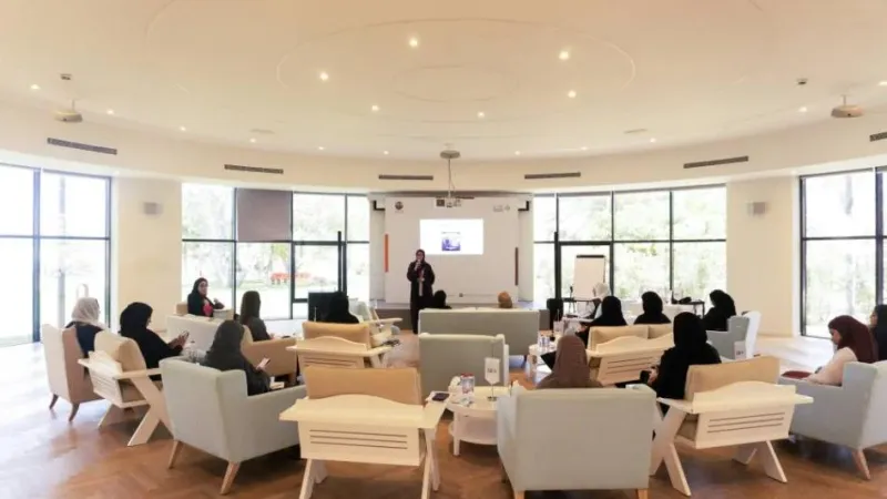 «دبي للمرأة» تواصل تنظيم «برنامج الصحة النفسية»