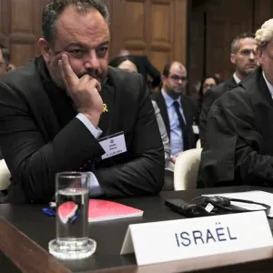 الإعلام العبري يكشف عن خطة الدفاع الإسرائيلية أمام محكمة "لاهاي"