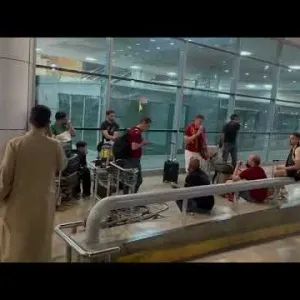 وصول طائرة كاملة من جمهور الترجي إلي مطار القاهرة استعداداً لحضور نهائي دوري أبطال أفريقيا