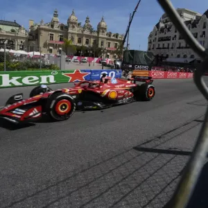 حادث كبير يؤدي إلى توقف السباق في جائزة موناكو الكبرى
