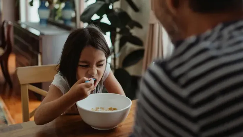 وجبة إفطار طفلك تحدد مستواه الدراسي.. وأنواع الطعام ليست سواء