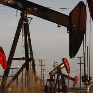 أسعار النفط تتراجع بفعل المخاوف إزاء الطلب الصيني