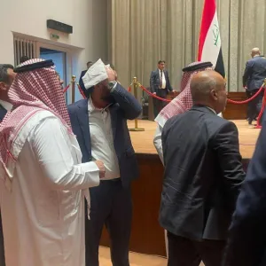 اشتباك بالأيدي يُفشل انتخاب رئيس البرلمان العراقي