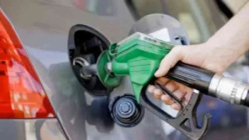 النفط النيابية تتوعد بمقاضاة وزارة النفط بسبب رفع أسعار "البنزين"