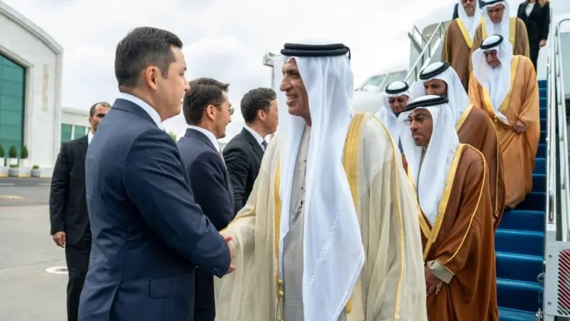 نيابة عن رئيس الدولة.. سعود بن صقر يصل كازاخستان للمشاركة في قمة شنغهاي