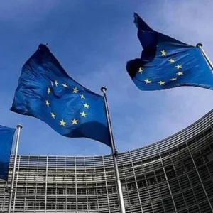 الاتحاد الأوروبي يوافق مبدئياً على بدء المفاوضات مع أوكرانيا ومولدوفا
