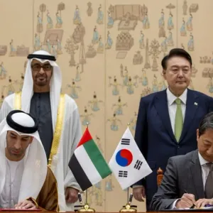رئيس الدولة والرئيس الكوري يشهدان توقيع 18 اتفاقية ومذكرة تفاهم بين البلدين
