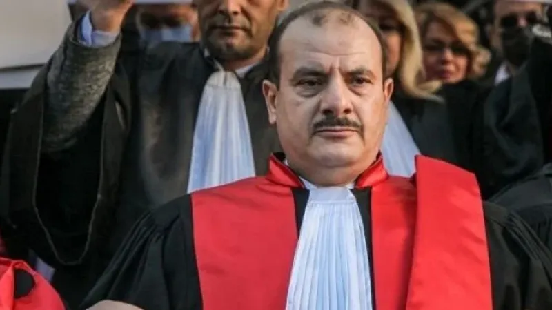 منع رئيس جمعية القضاة التونسيين من السفر