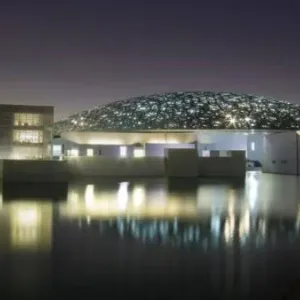 متحف اللوفر أبوظبي يفتتح معرض «من كليلة ودمنة إلى لافونتين: جولة بين الحكايات والحِكَم»
