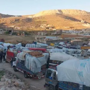 سوريون يبيعون خيامهم في لبنان خشية الترحيل القسري