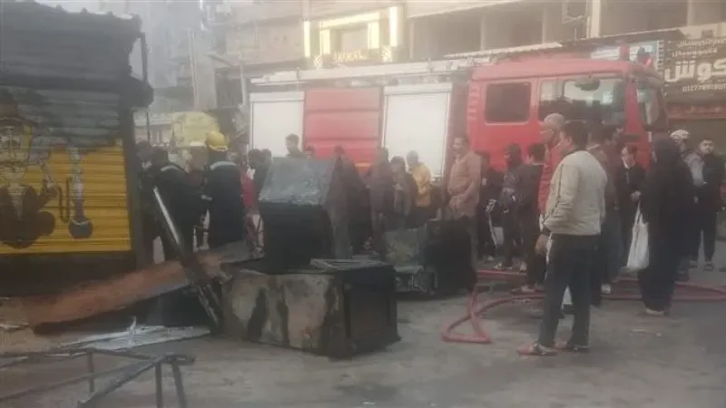 اندلاع حريق هائل في مول تجاري بالمحلة .. صور
