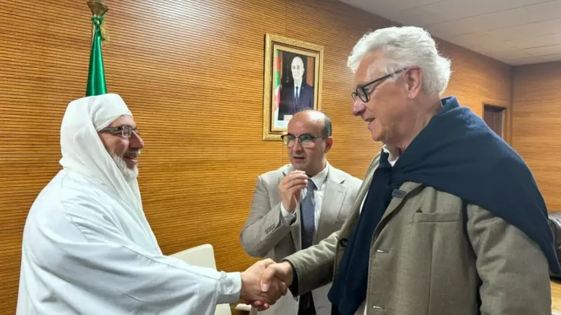 عميد جامع الجزائر يستقبل المصمم الألماني للمسجد الأعظم