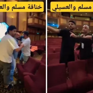 "بتقل مني قدام خطيبتي والله ما سايبك".. بالفيديو: مشاجرة بين مطربين مصريين