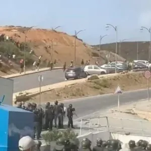 هجرة جماعية من المغرب نحو إسبانيا و السلطات تتحرك