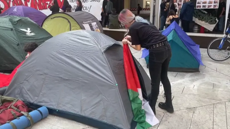 فيديو. طلاب مناصرون للفلسطينيين ينصبون الخيام في جامعة بولونيا في إيطاليا