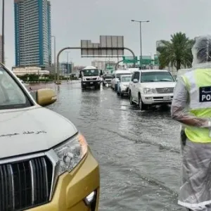 شرطة عجمان تعزّز جهودها لتأمين الحركة المرورية خلال الحالة الجوية