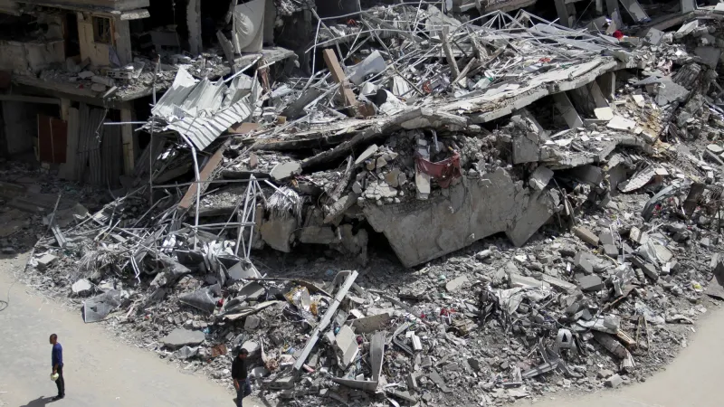 تحذير فلسطيني من المساس بعمل الأونروا مع استمرار القصف في أنحاء غزة