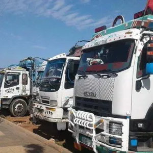 مهنيو النقل الطرقي للبضائع يرفضون مرسوما حكوميا يعيد تنظيم الولوج إلى المهنة