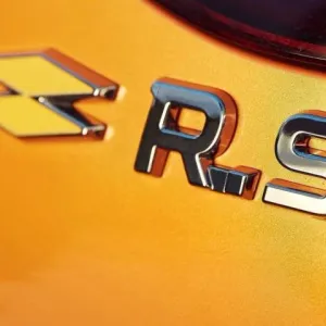 ماذا تعني RS على سيارات رينو ولماذا كانت 2023 النهاية الحزينة؟