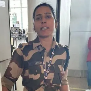 فيديو| ضابطة تصفع ممثلة هندية في المطار
