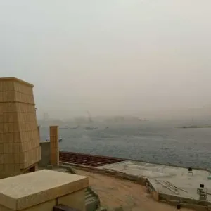 المواطنون لجأوا للمنازل .. عاصفة رملية مثيرة للأتربة تضرب محافظة سوهاج