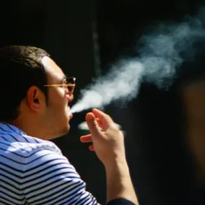 كم يخسر العراق يوميا من الأموال والأرواح بسبب التدخين؟