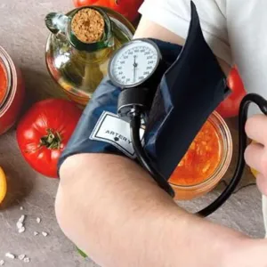 هل تناول الطماطم يومياً يساعد في خفض ضغط الدم المرتفع؟