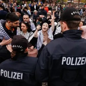 ألمانيا: المسلمون تحت المجهر واختلاط الجنسين شرط لمظاهراتهم