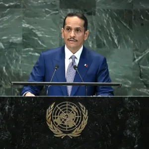 رئيس وزراء قطر: شحنات الغاز المُسال "ستتأثر" بانعدام الأمن في البحر الأحمر