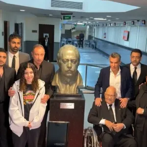 الأهلي يكشف عن تمثال الراحل العامري فاروق نائب رئيس النادي في حفل تأبينه