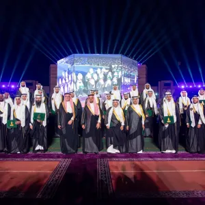 نائب أمير مكة يُشرّف حفل تخريج الدفعة 53 من طلاب وطالبات جامعة الملك عبدالعزيز