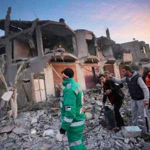 مراسلنا: شهداء في قصف للاحتلال على مخيم وسط قطاع غزة