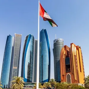 القطاع الخاص غير النفطي يحافظ على أدائه القوي في الإمارات