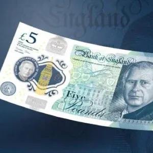 بريطانيا تبدأ تداول أوراق نقدية تحمل صورة الملك تشارلز