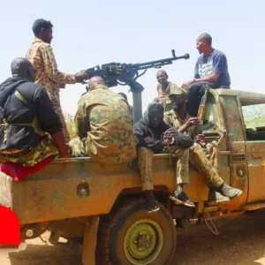 تحركات للجيش السوداني لقطع إمدادات الدعم السريع.. ماذا يحدث في الفاشر؟ - أخبار الشرق