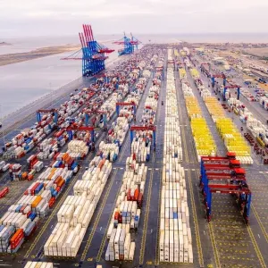 موانئ البحر الأحمر: تداول 704 آلاف طن بضائع عامة ومتنوعة خلال أبريل الماضي